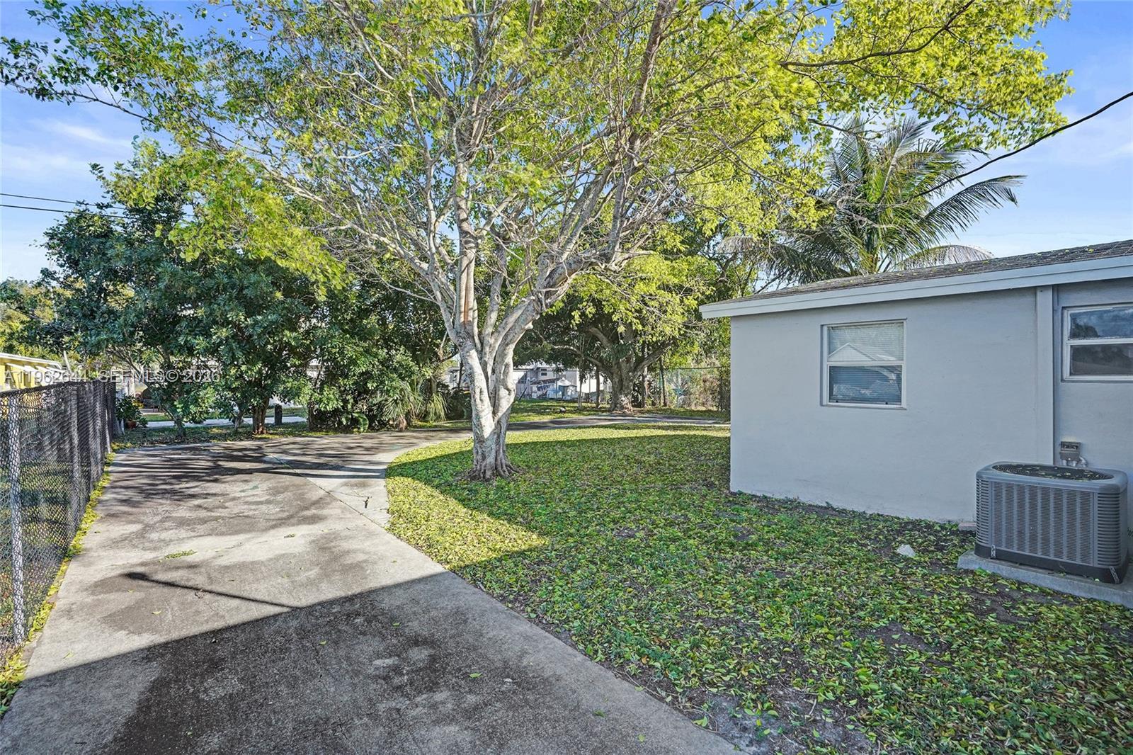POINCIANA HEIGHTS DELRAY - Residential