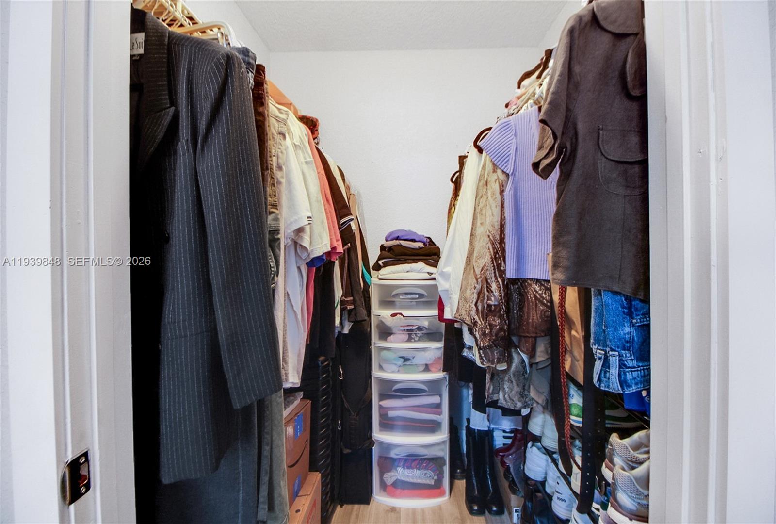 BISCAYNE BEACH CLUB CONDO - Residential