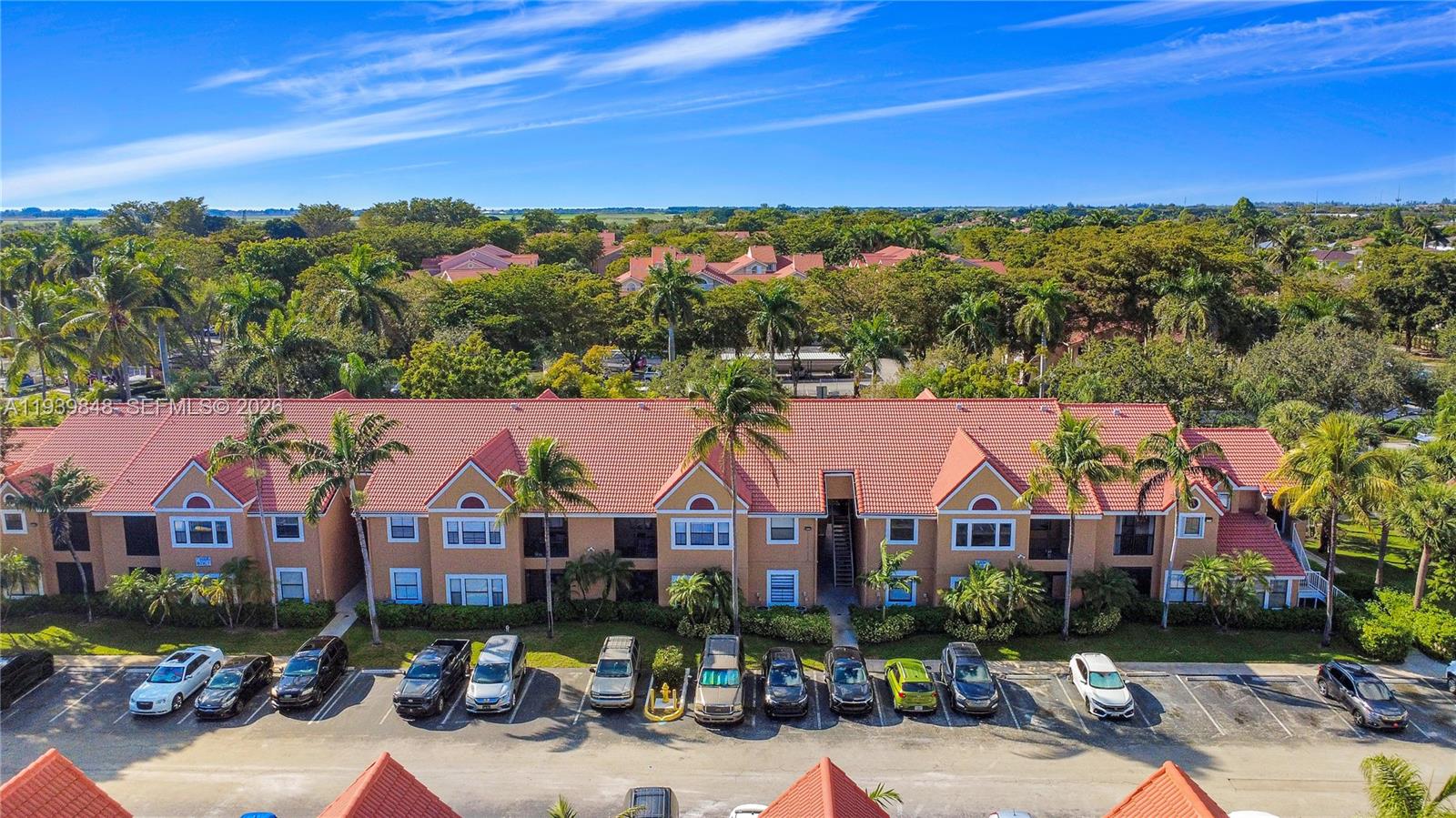 BISCAYNE BEACH CLUB CONDO - Residential