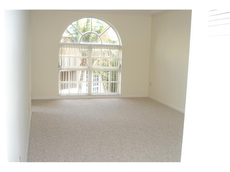 UNIVERSITY INN CONDO - Residential Lease