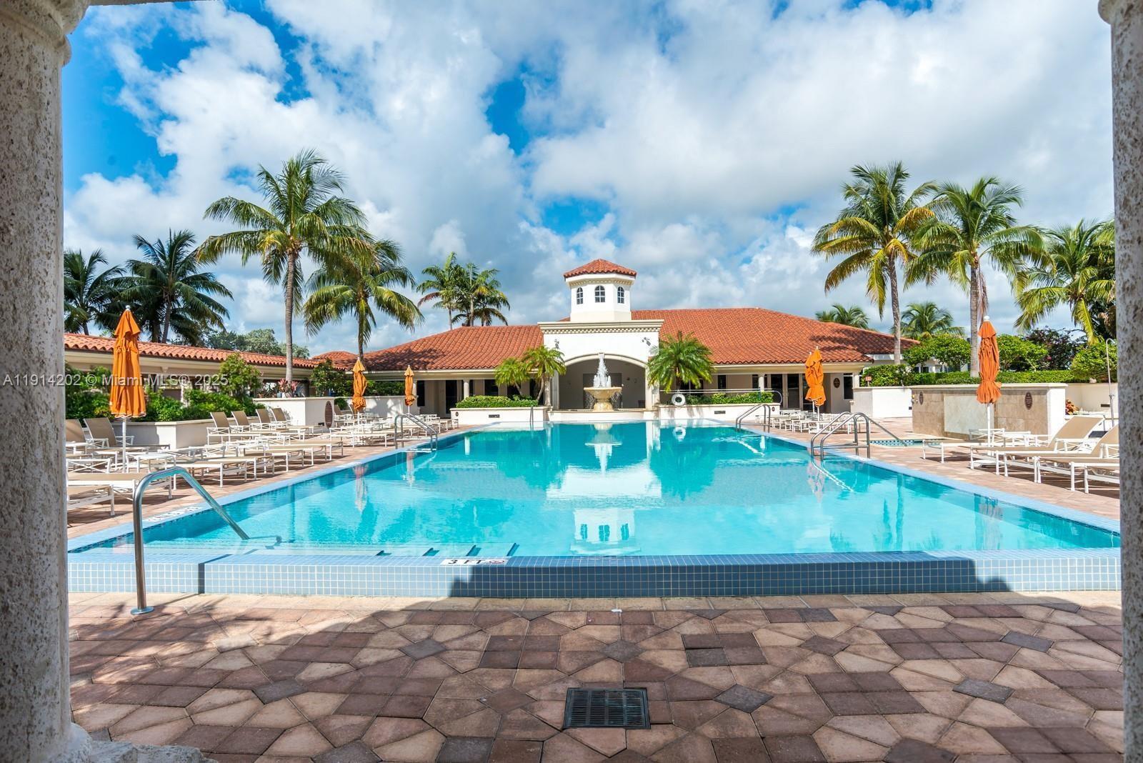 TURNBERRY VILLAGE SO TOWE - Residential