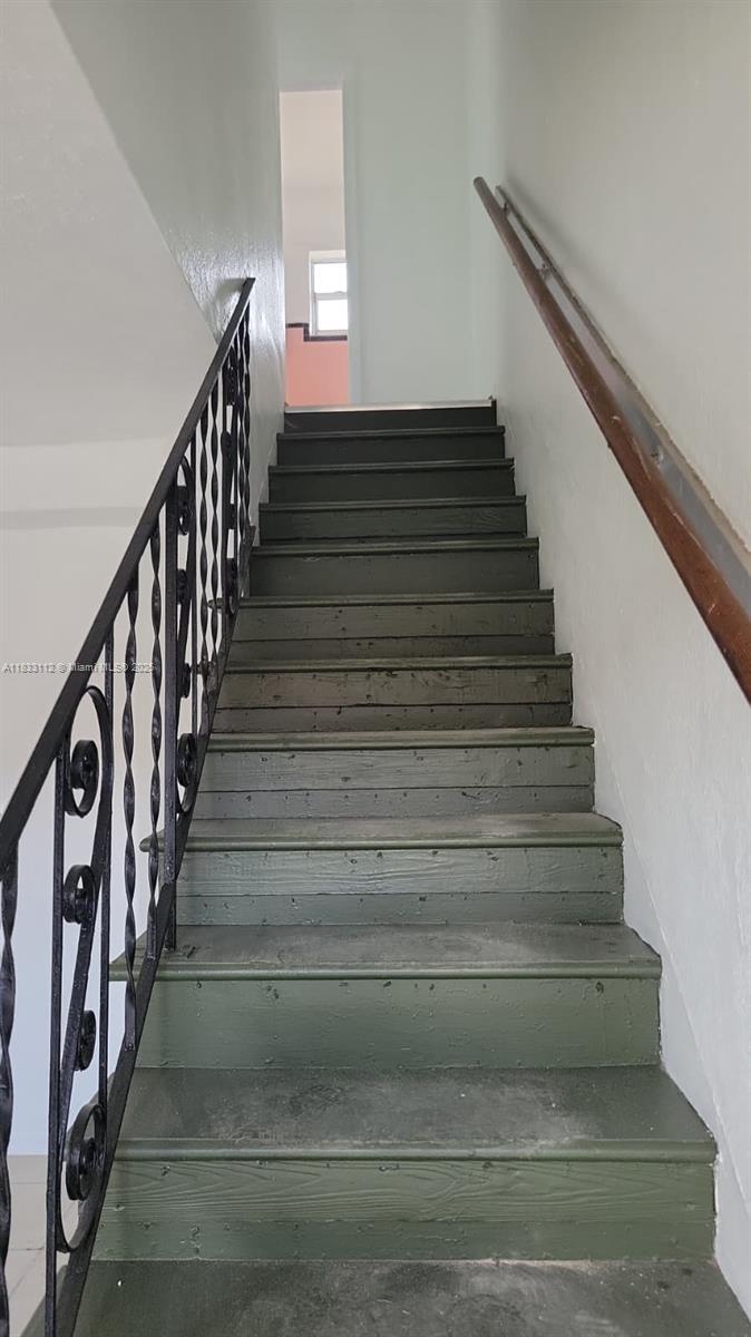 CORAL BAY MANOR - Residential Lease