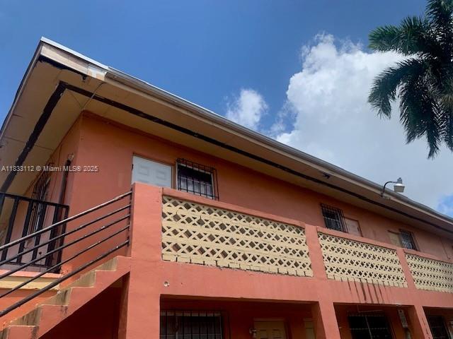 CORAL BAY MANOR - Residential Lease