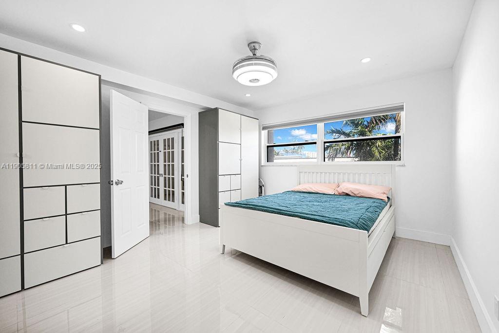 FOURTH GULFSTREAM GARDEN - Residential