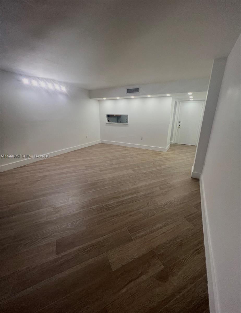 THE HORIZONS CONDO #4 - Residential