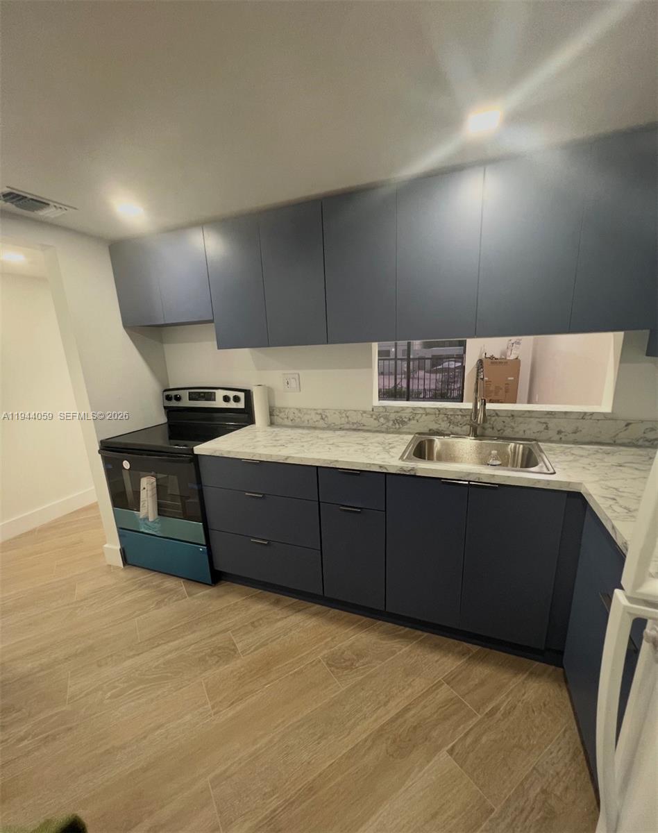 THE HORIZONS CONDO #4 - Residential