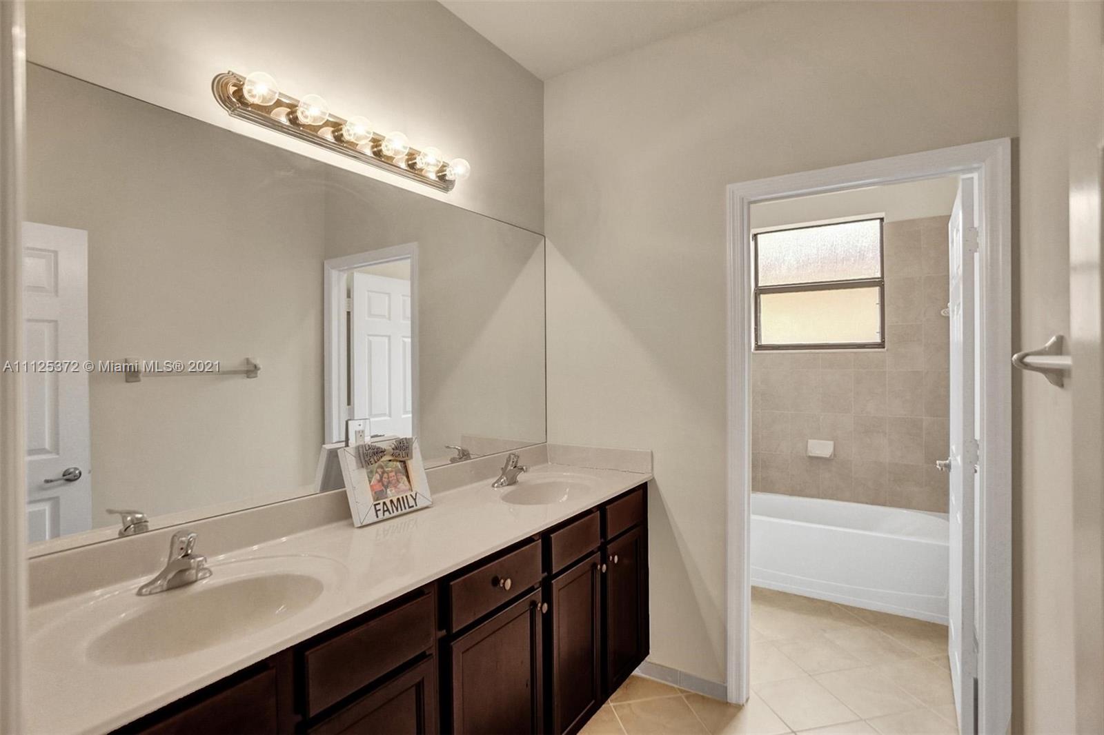 SILVER PALM EAST SEC TWO - Residential