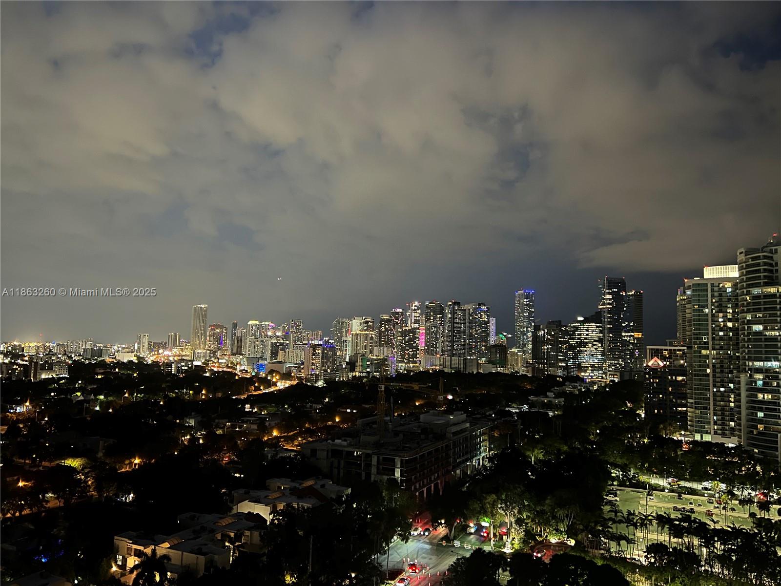 2475 Brickell Ave 2002
