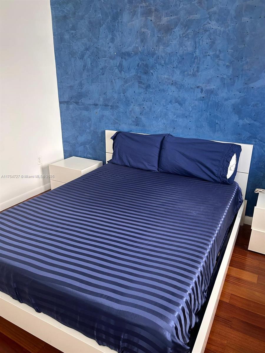 ETRURIA CONDO - Residential