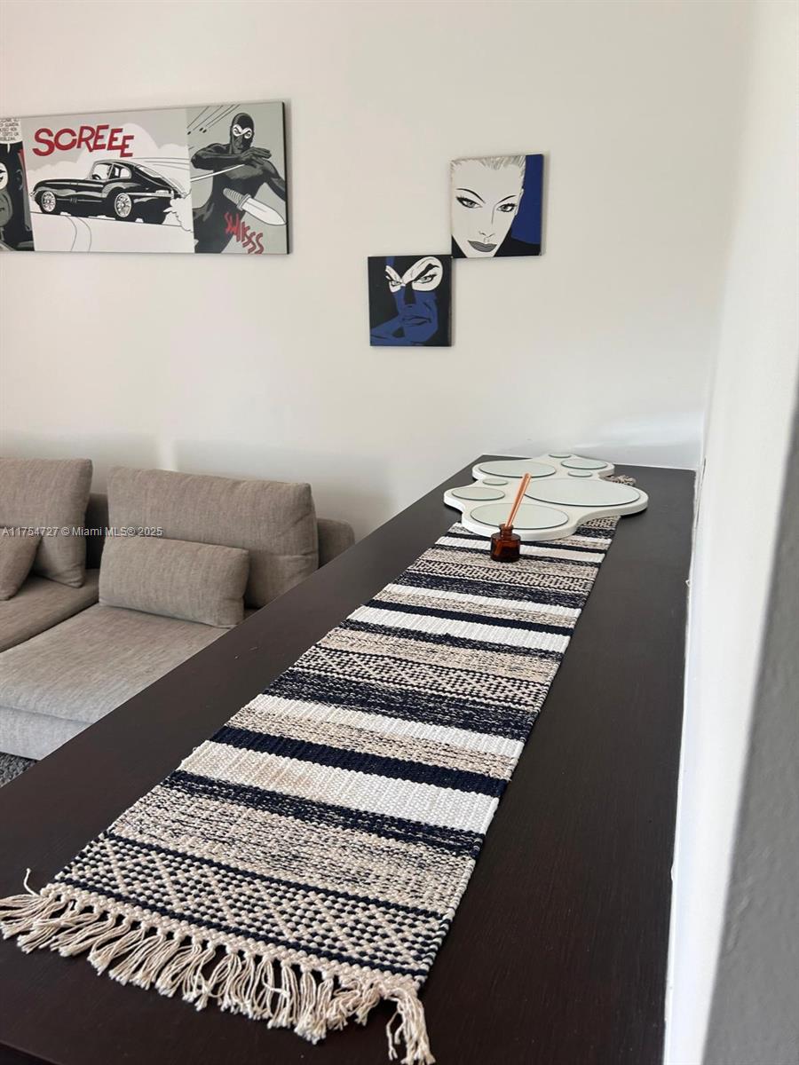 ETRURIA CONDO - Residential