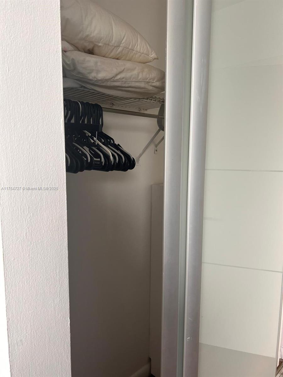 ETRURIA CONDO - Residential