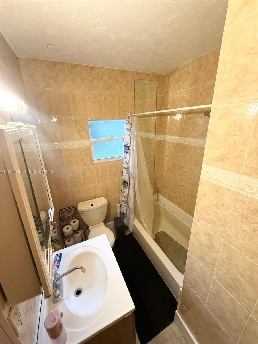 DIXIE GARDENS - Residential