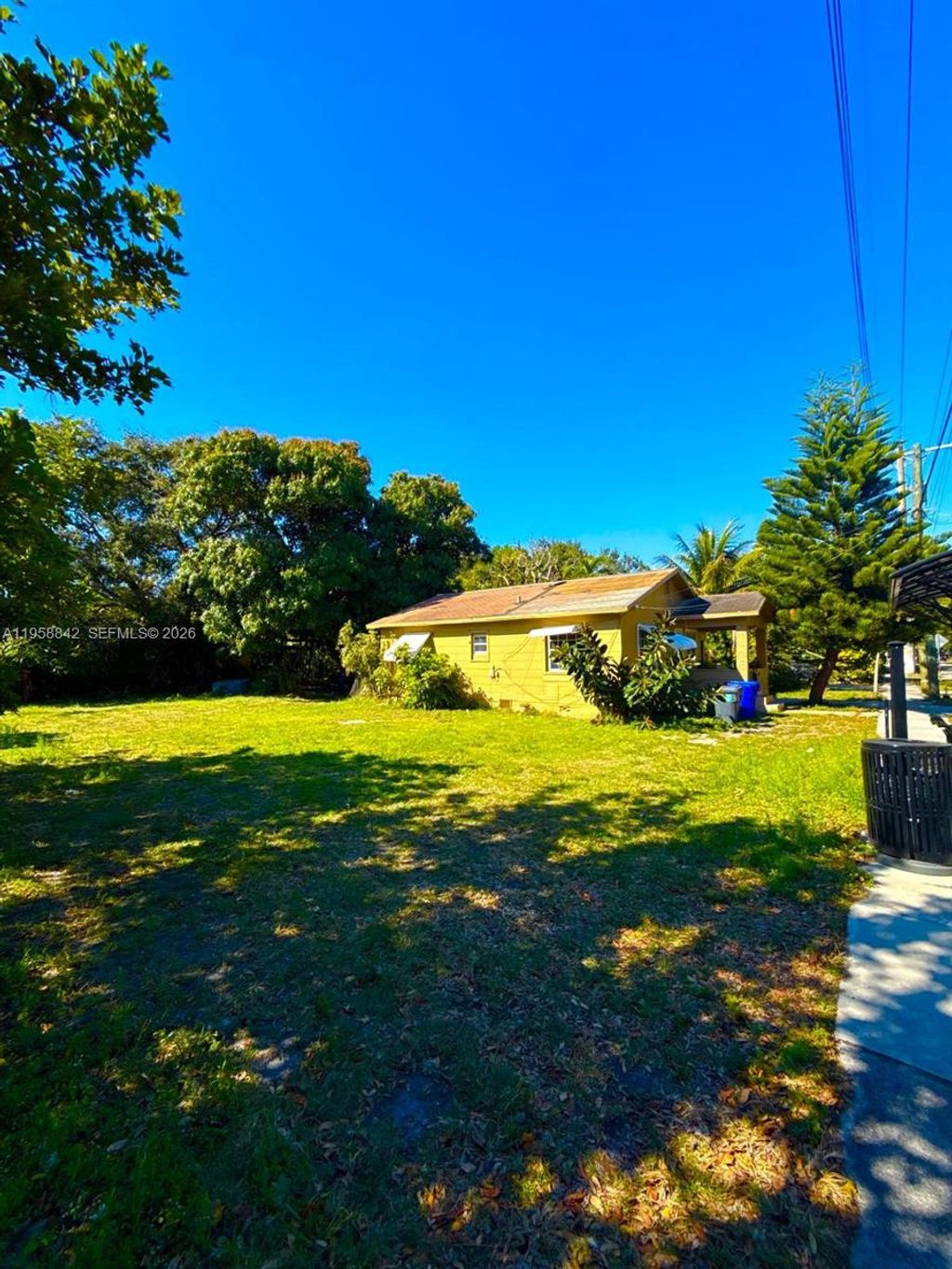 Photo of 1100 N 24th Ave, Hollywood, FL 33020 (MLS # A11958842)