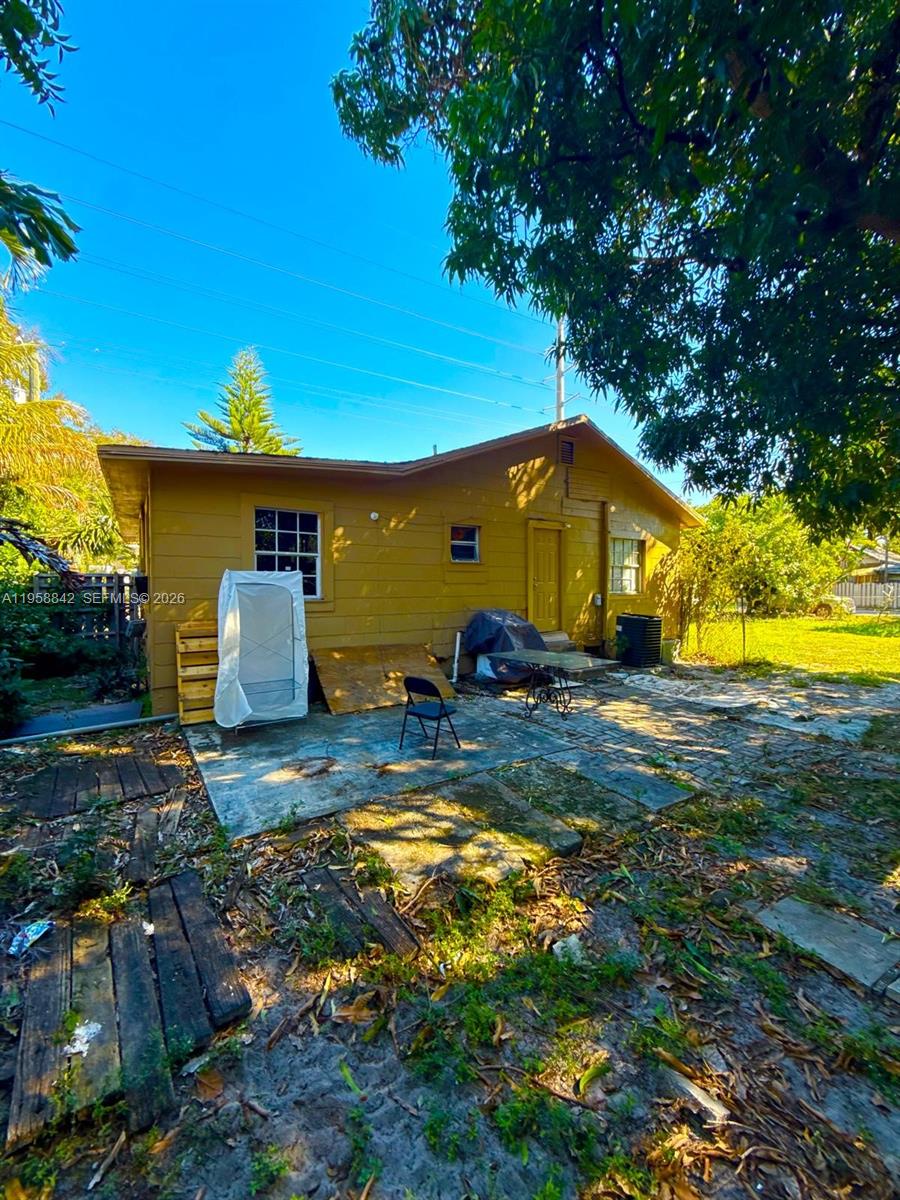 DIXIE GARDENS - Residential