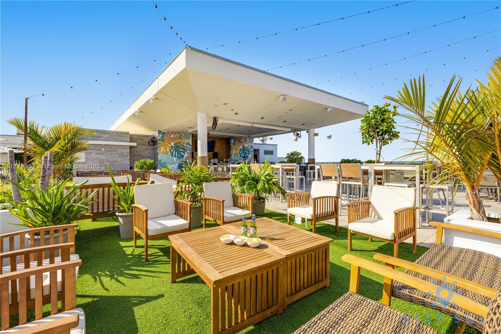 COSTA HOLLYWOOD CONDO - Residential