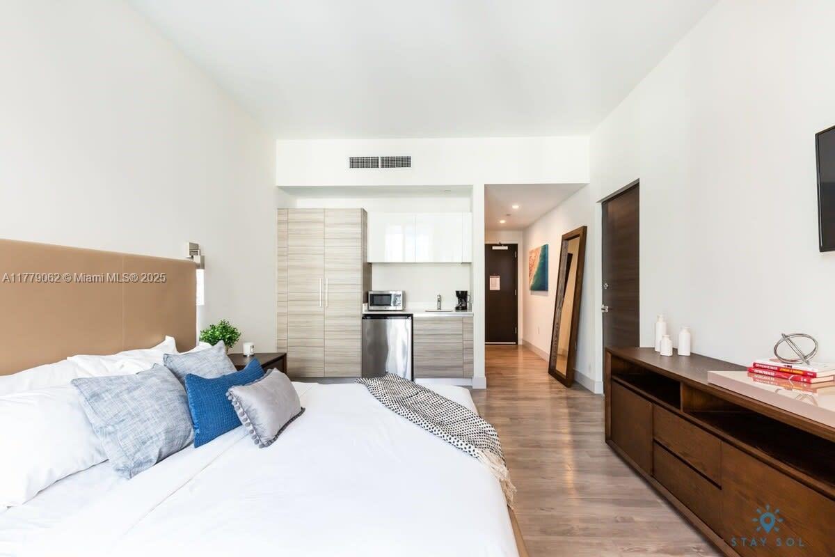 View photos, virtual tours, details... 777 N Ocean Dr S503
