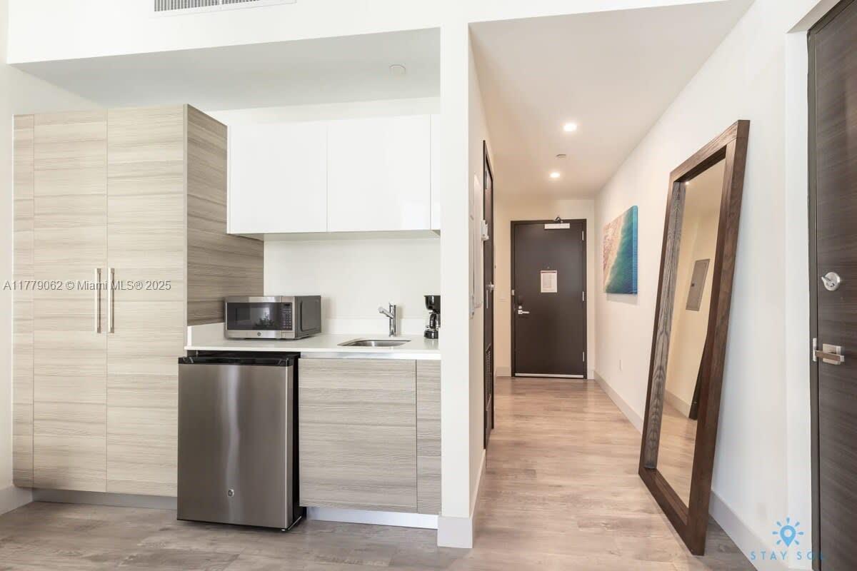 View photos, virtual tours, details... 777 N Ocean Dr S503