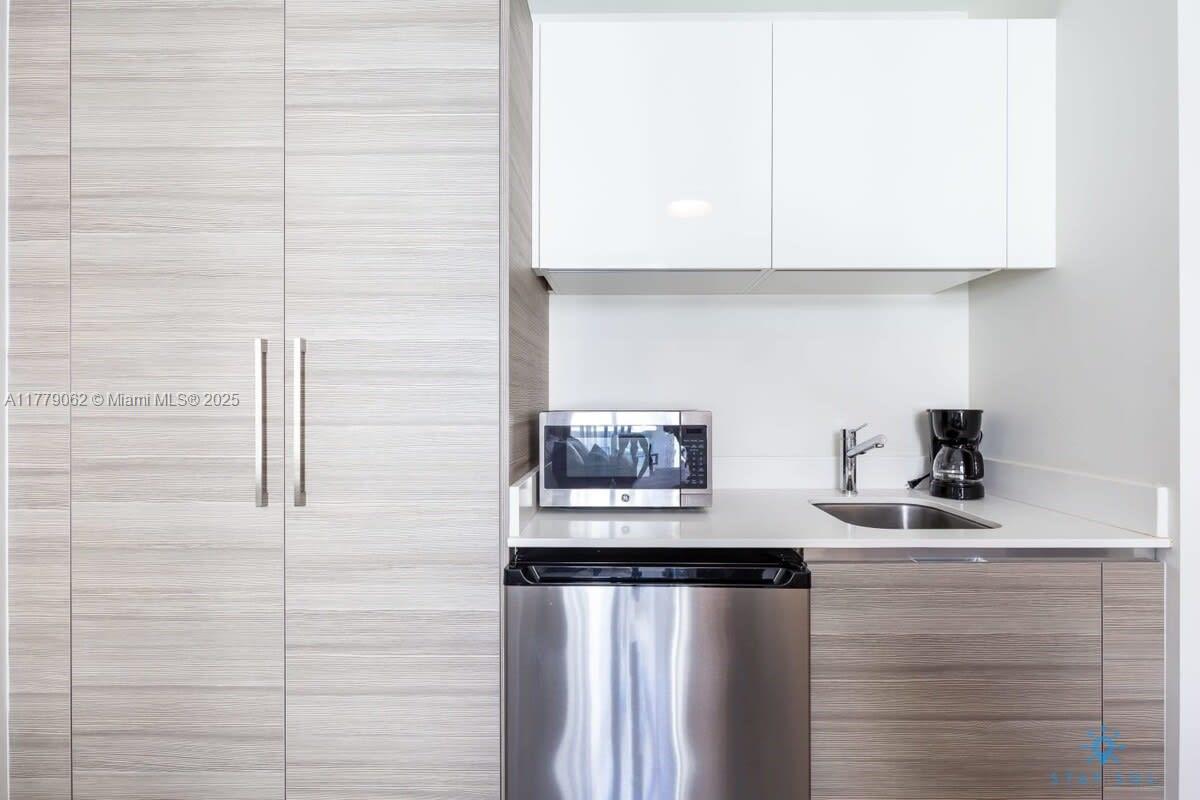 View photos, virtual tours, details... 777 N Ocean Dr S503