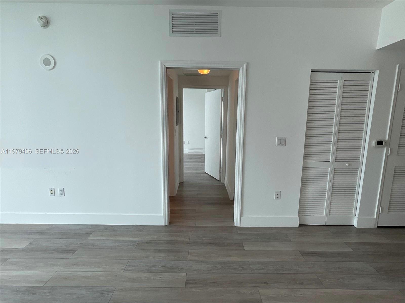 THE PLAZA 851 BRICKELL CO - Residential Lease