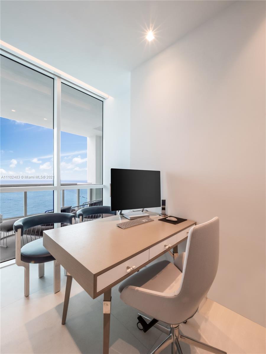 CONTINUUM ON SOUTH BEACH - Residential