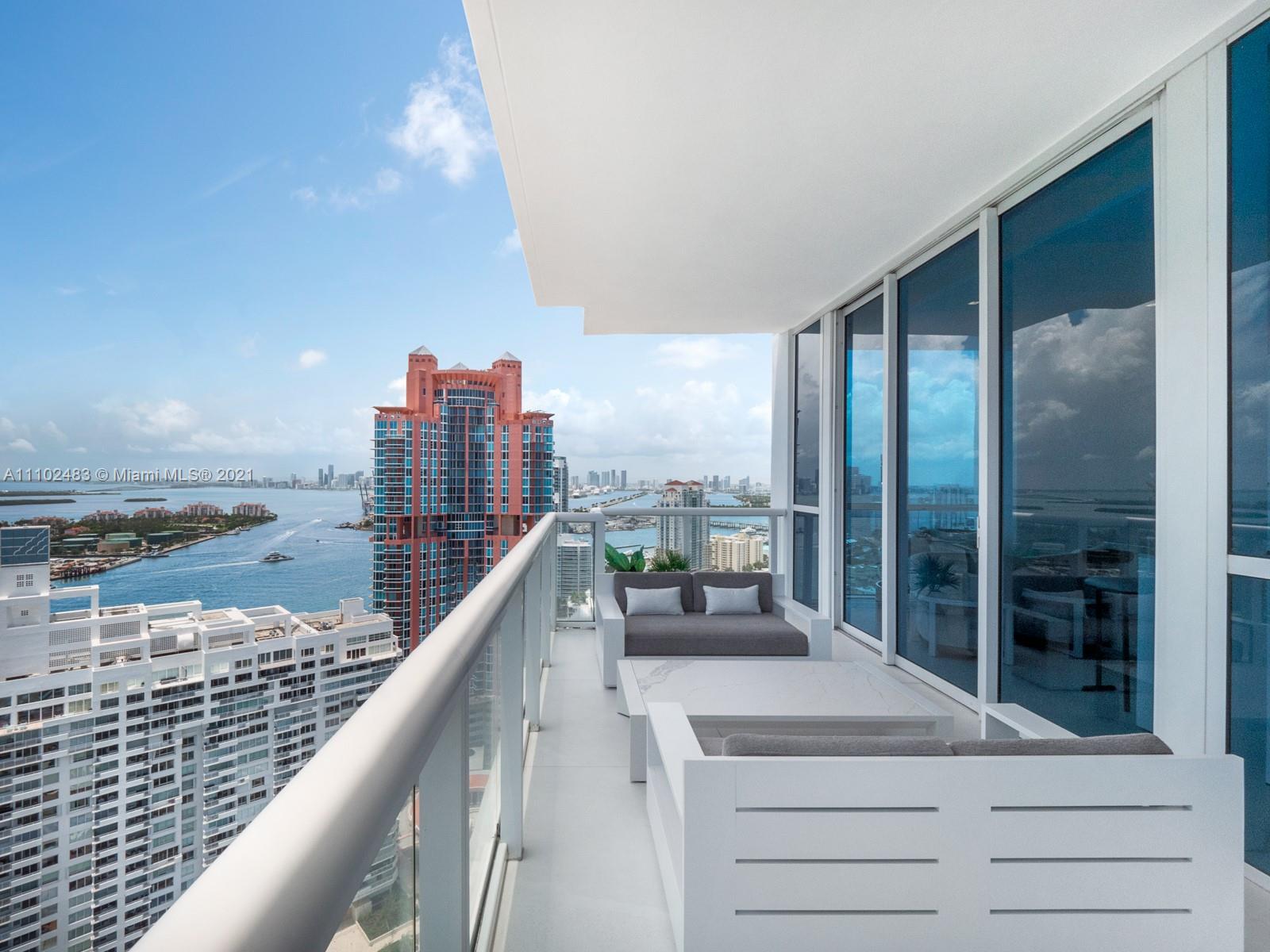 CONTINUUM ON SOUTH BEACH - Residential