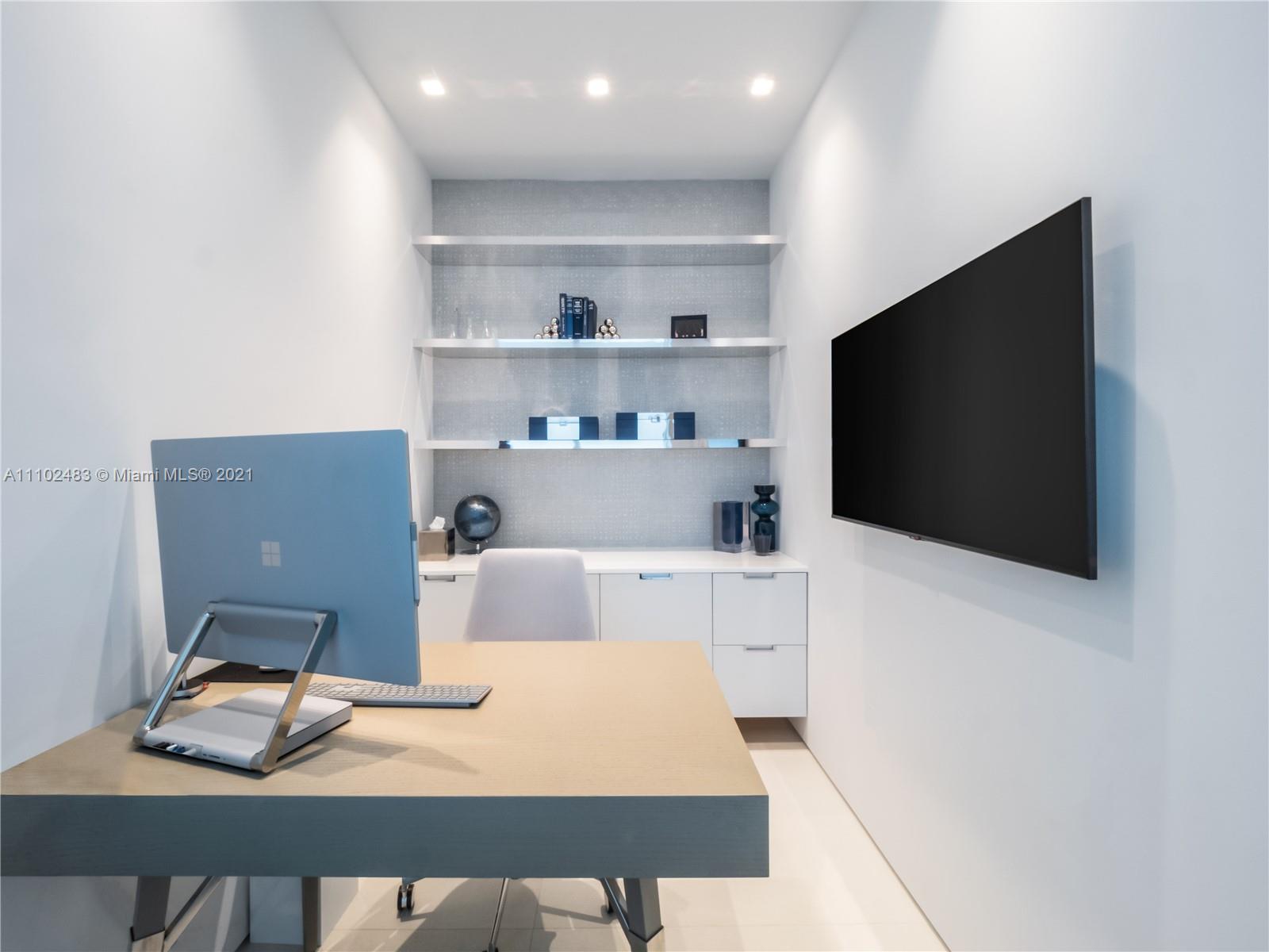 CONTINUUM ON SOUTH BEACH - Residential