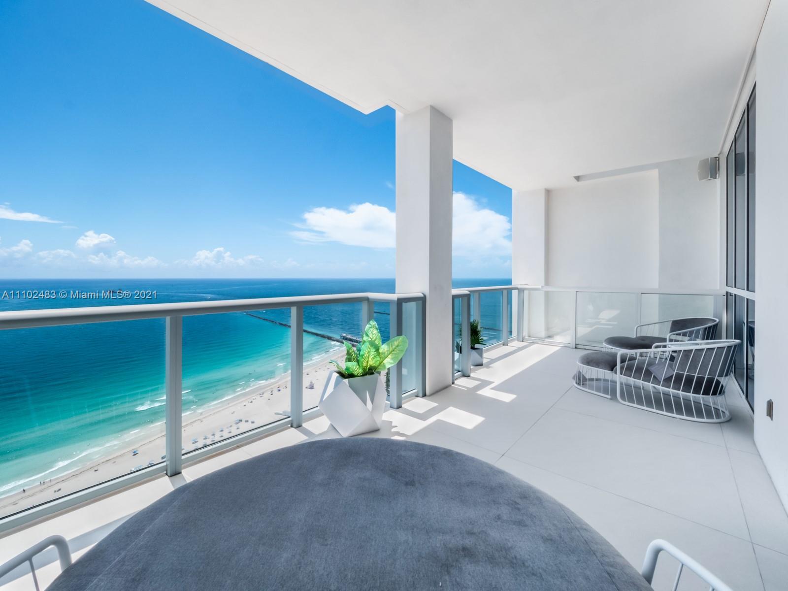 CONTINUUM ON SOUTH BEACH - Residential