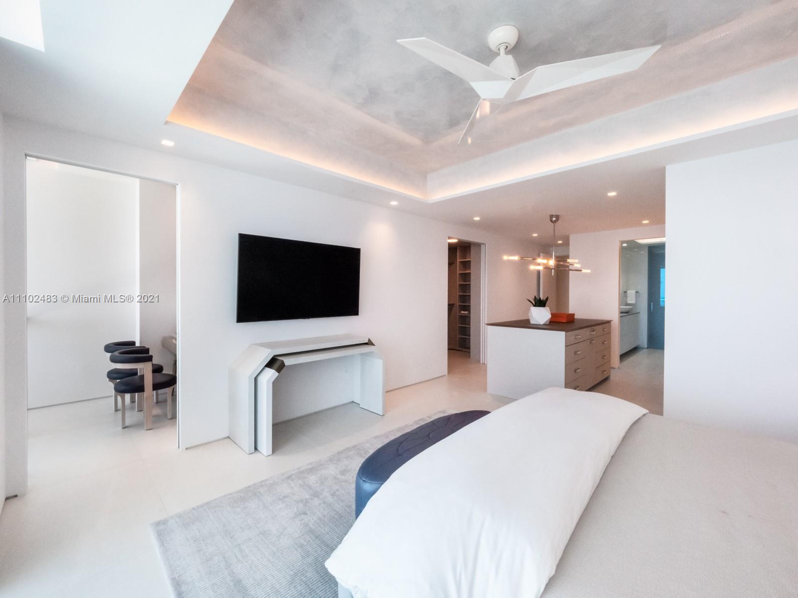 CONTINUUM ON SOUTH BEACH - Residential