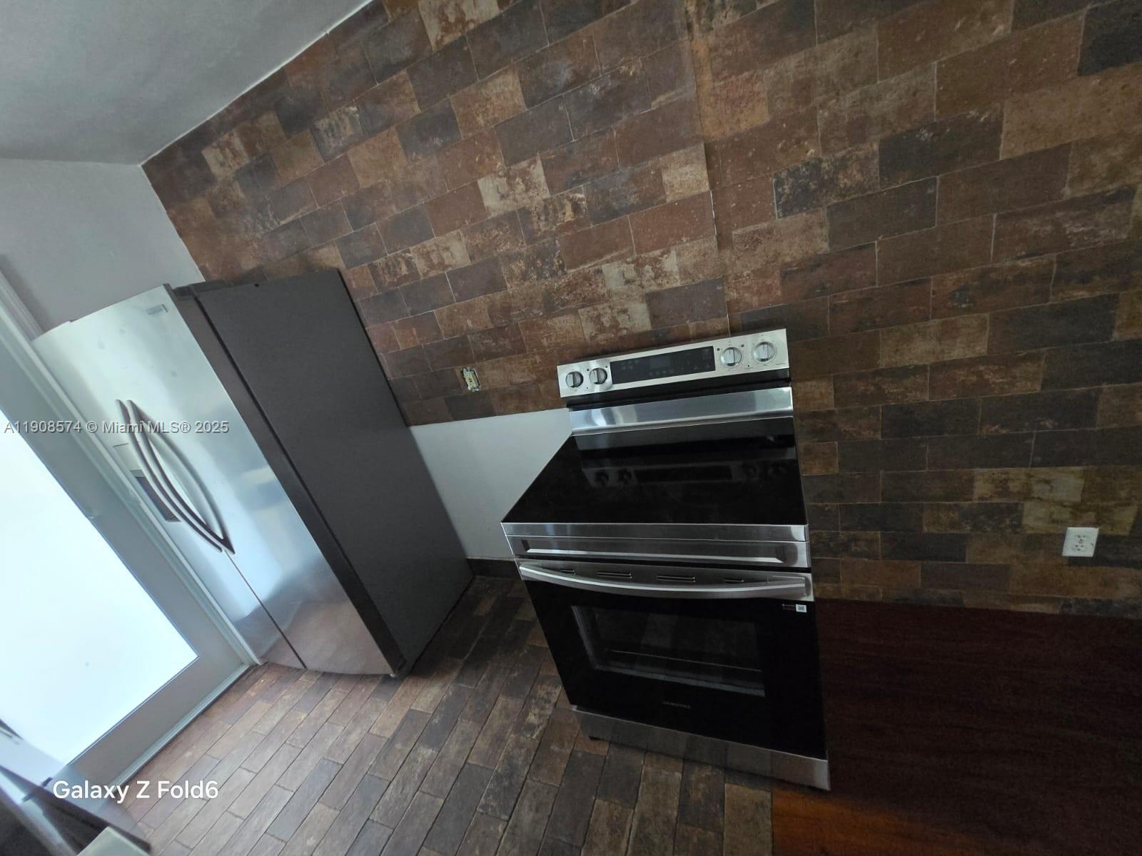 WILEY CONDO APTS INC - Residential Lease