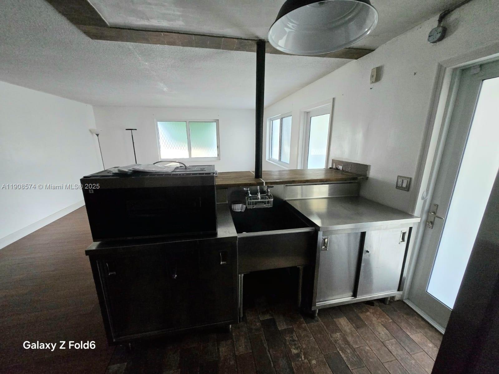 WILEY CONDO APTS INC - Residential Lease