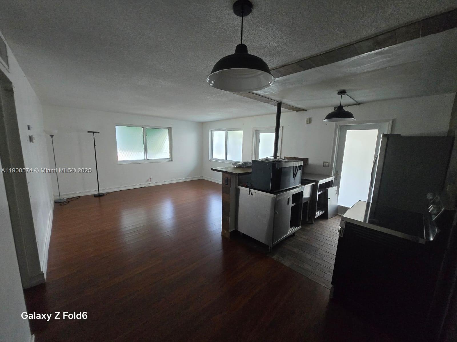 WILEY CONDO APTS INC - Residential Lease