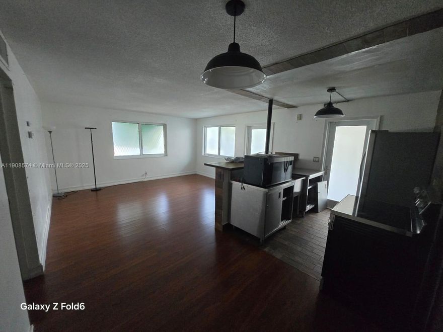 1 WEEK APPROVAL. ...2BED+1.5BATH FIRST FLOOR UNIT. CENTRAL A/C. TILE FLOORING THROUGHOUT. GREAT LOCATION!! 10 MINUTES TO THE OCEAN ..BE CLOSE TO ALL THE ACTION IN HOLLYWOOD. CLOSE TO FINE DINING, SHOPPING, ENTERTAINMENT, GULFSTREAM PARK, SPACIOUS, CLEAN, BRIGHT, GATED, Great Layout...ONE ASSIGNED PARKING SPACE AND PLENTY OF PARKING SPACE ON THE STREET. LAUNDRY FACILITY ON SITE AND WATER IS INCLUDED IN RENTAL PAYMENT. VACANT. SE HABLA ESPAÑOL