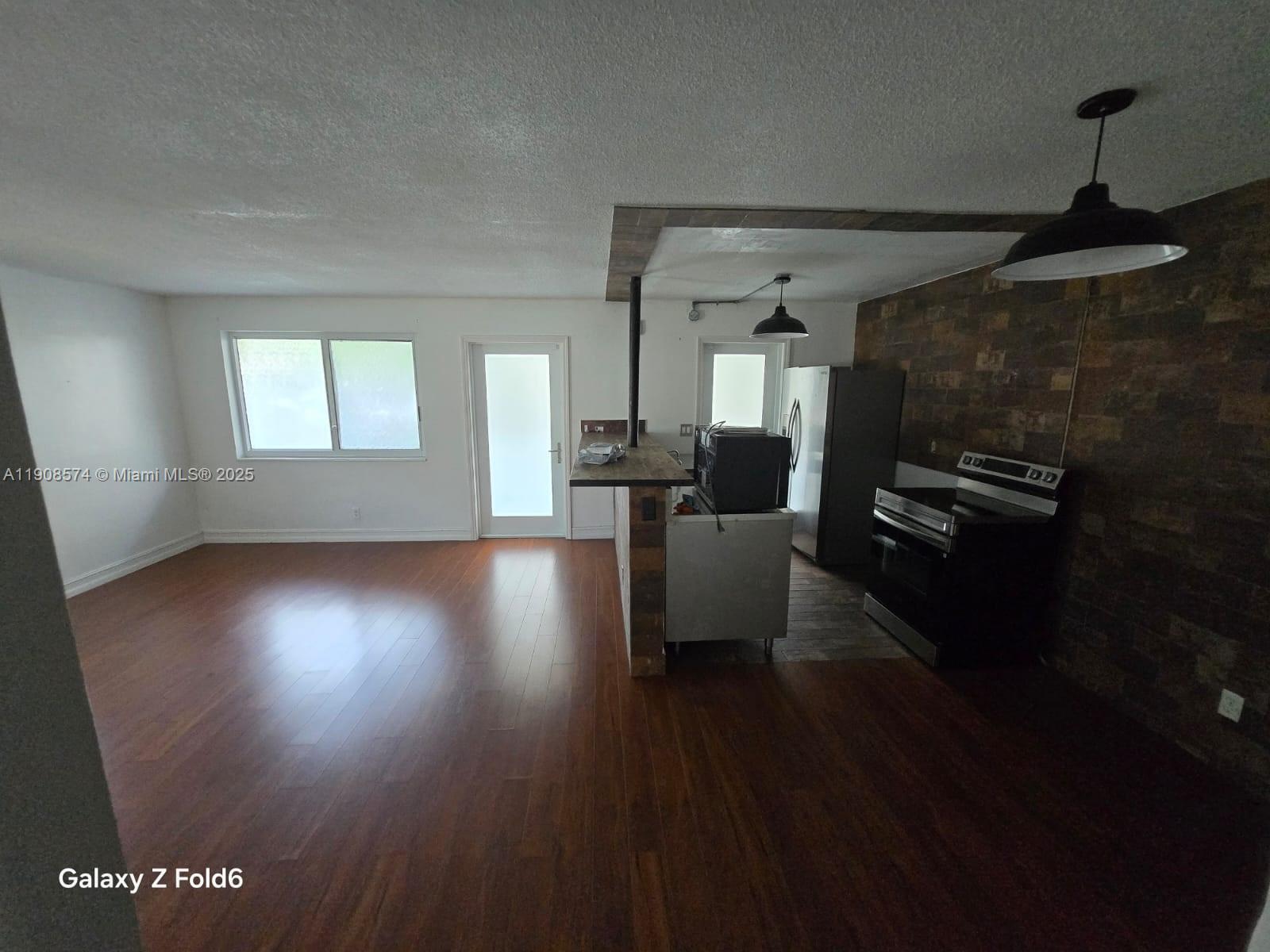 WILEY CONDO APTS INC - Residential Lease