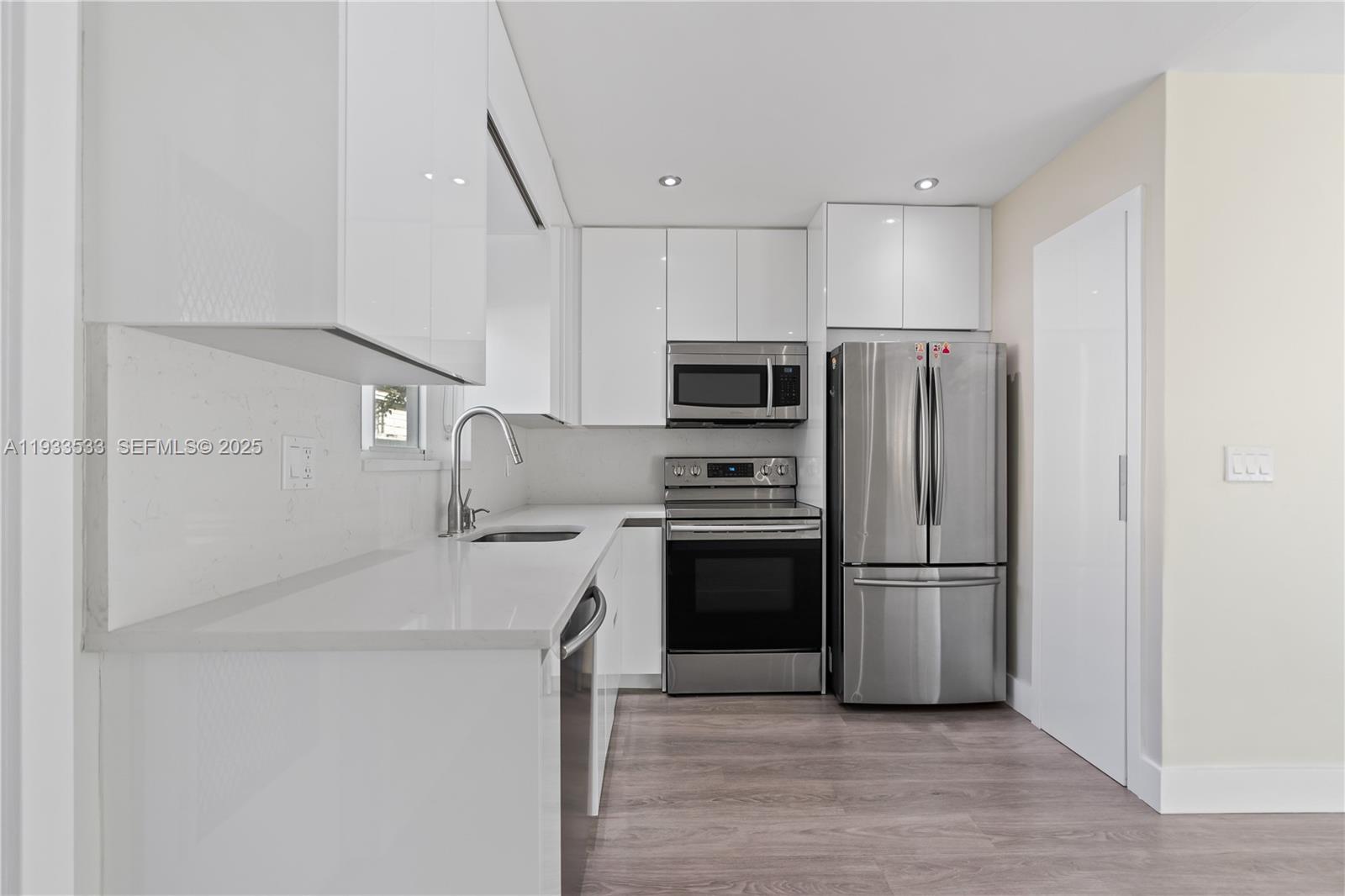 CORONET VISTA CONDO - Residential