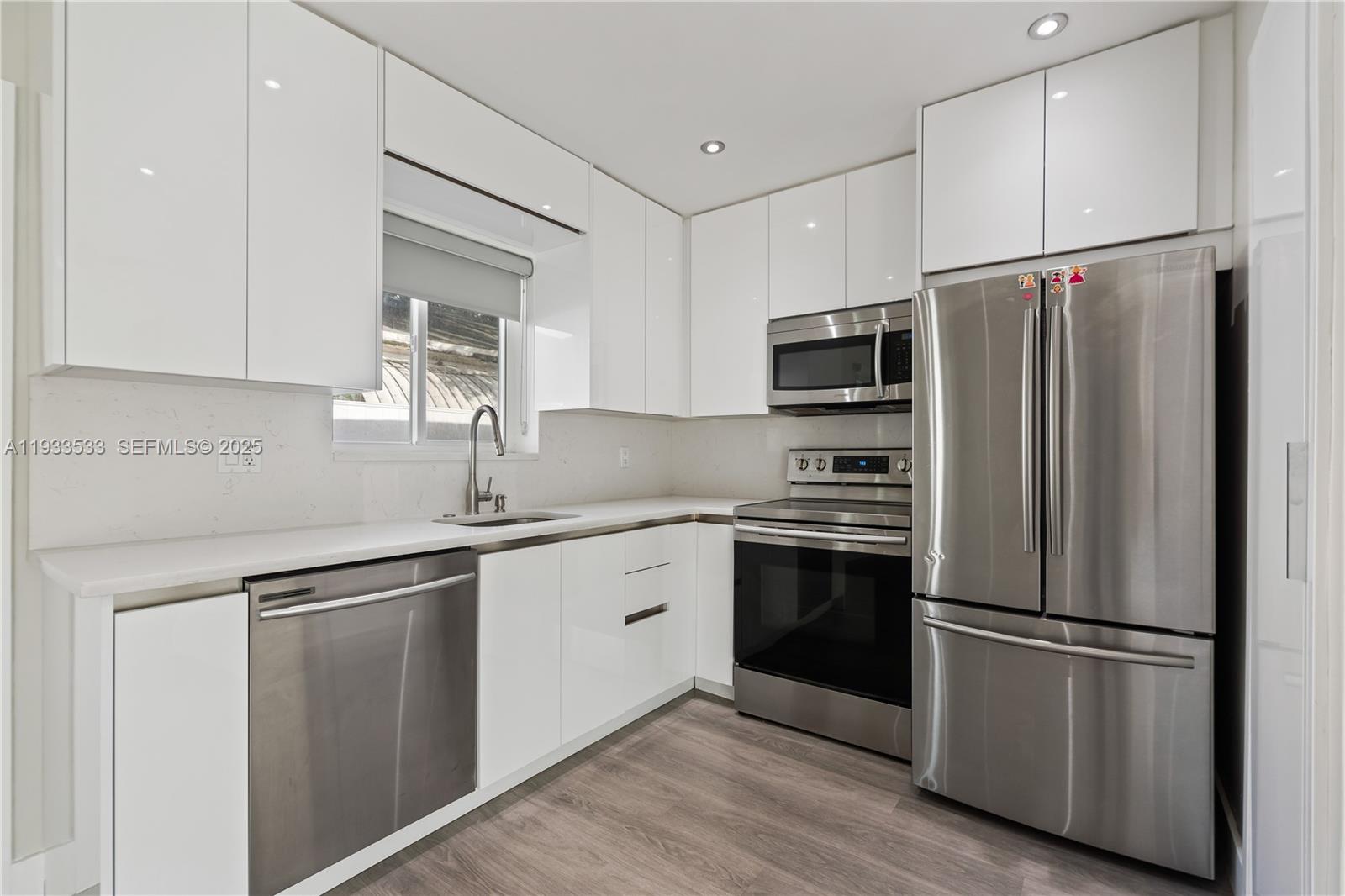 CORONET VISTA CONDO - Residential