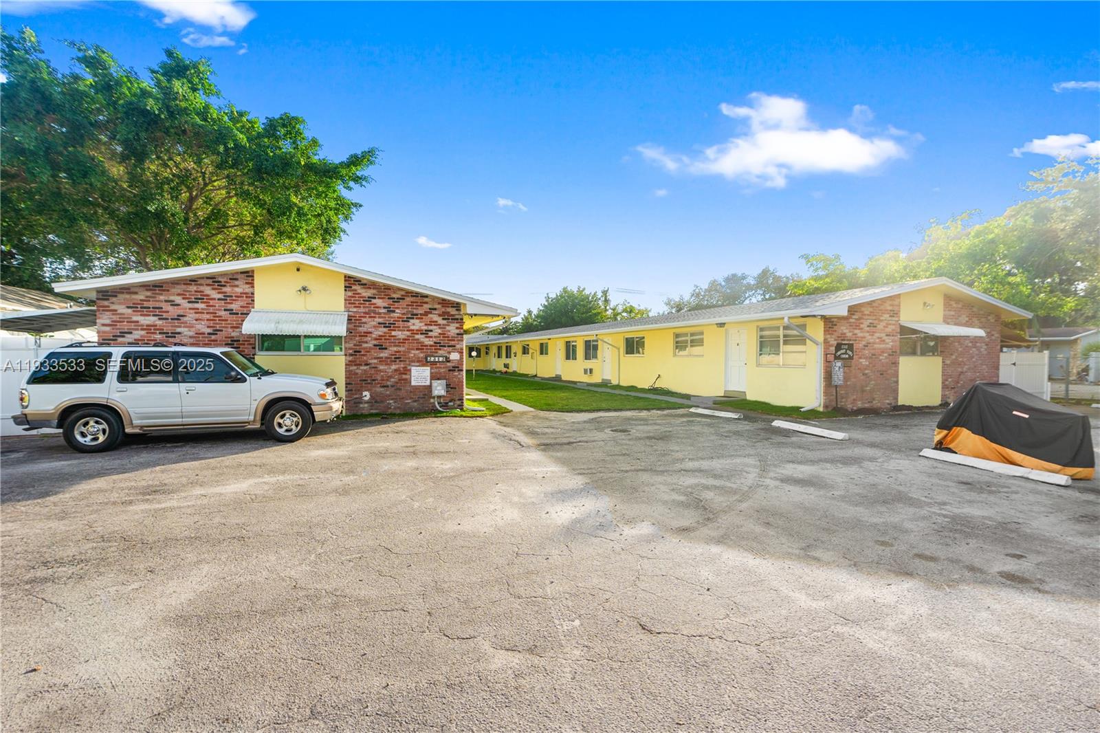 CORONET VISTA CONDO - Residential