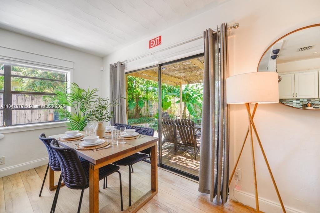 2206 N 26th Ave, Hollywood, FL, 33020/$620,000 4 2206 N 26th Ave