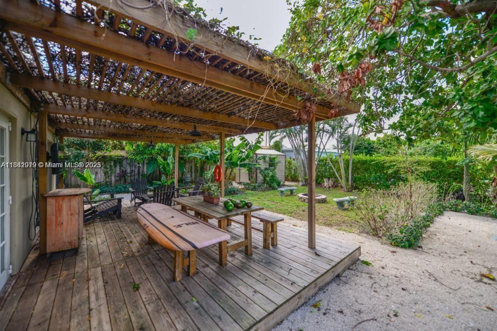 2206 N 26th Ave, Hollywood, FL, 33020/$620,000 3 2206 N 26th Ave