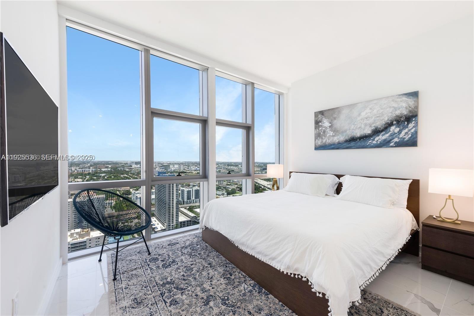 PARAMOUNT MIAMI WORLDCENT - Residential