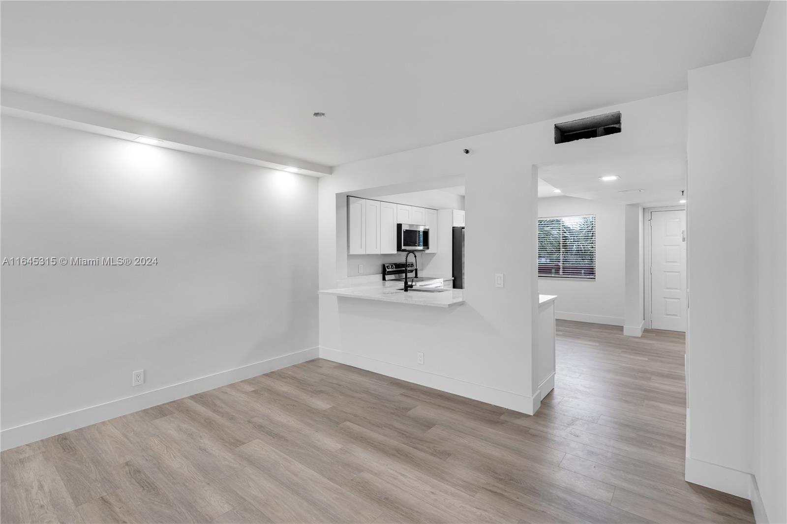 HUNTINGTON LAKES SEC ONE - Residential
