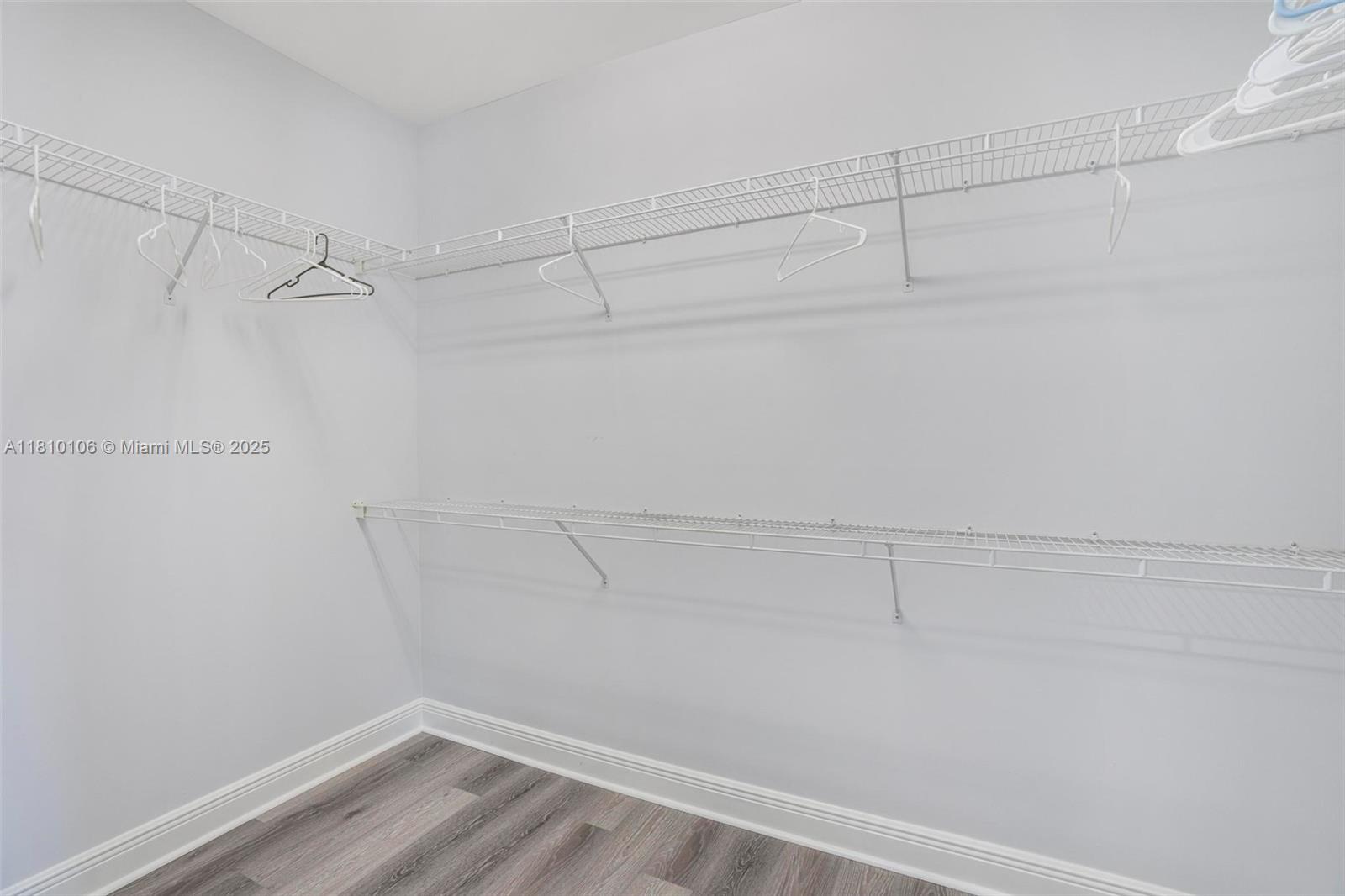 CAPELLA 1 - Residential Lease