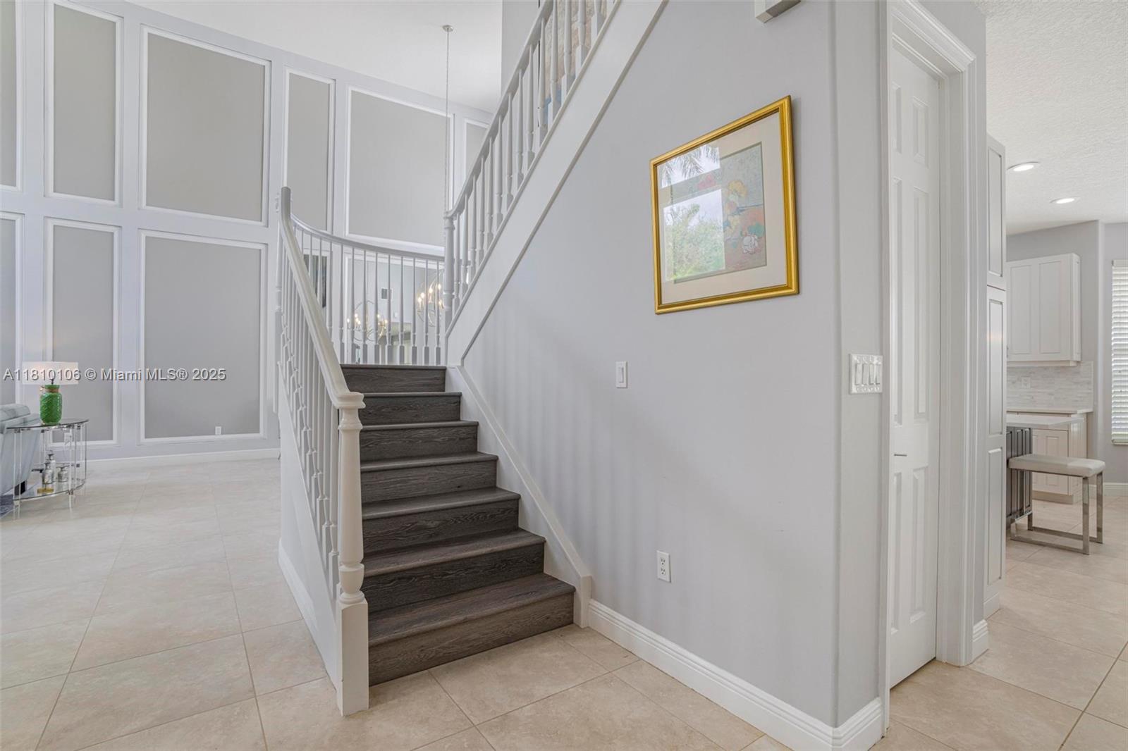 CAPELLA 1 - Residential Lease