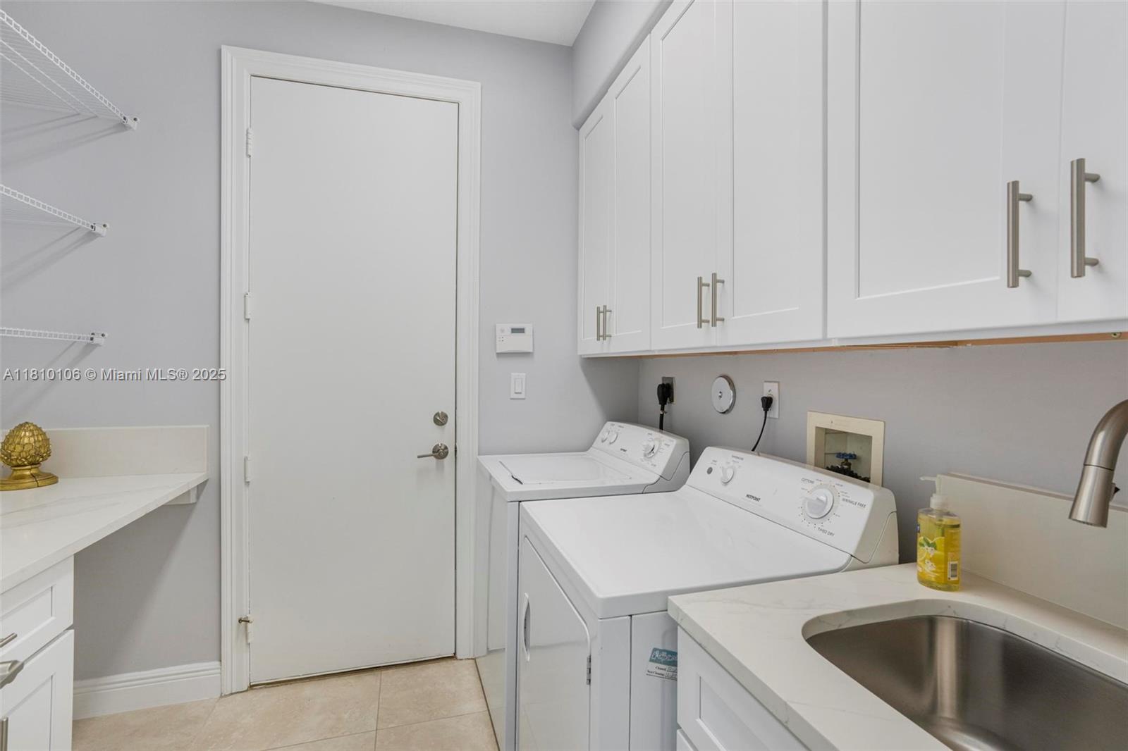 CAPELLA 1 - Residential Lease