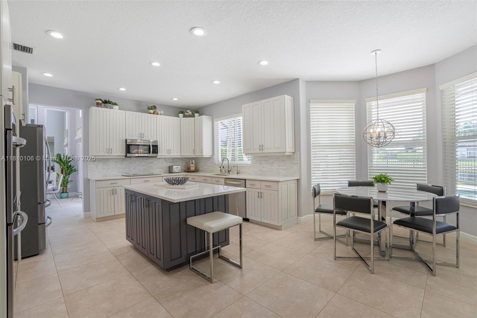CAPELLA 1 - Residential Lease