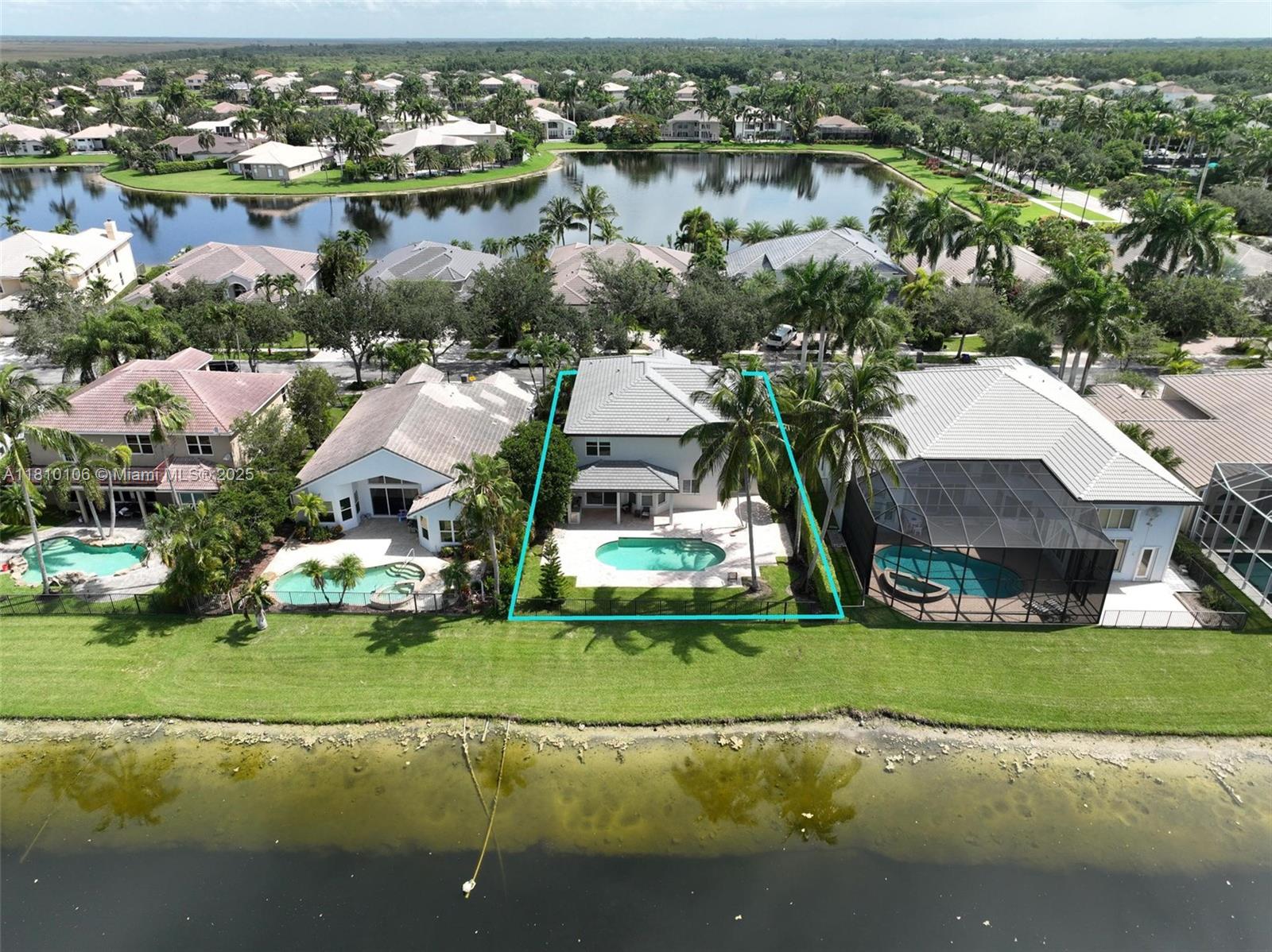 CAPELLA 1 - Residential Lease