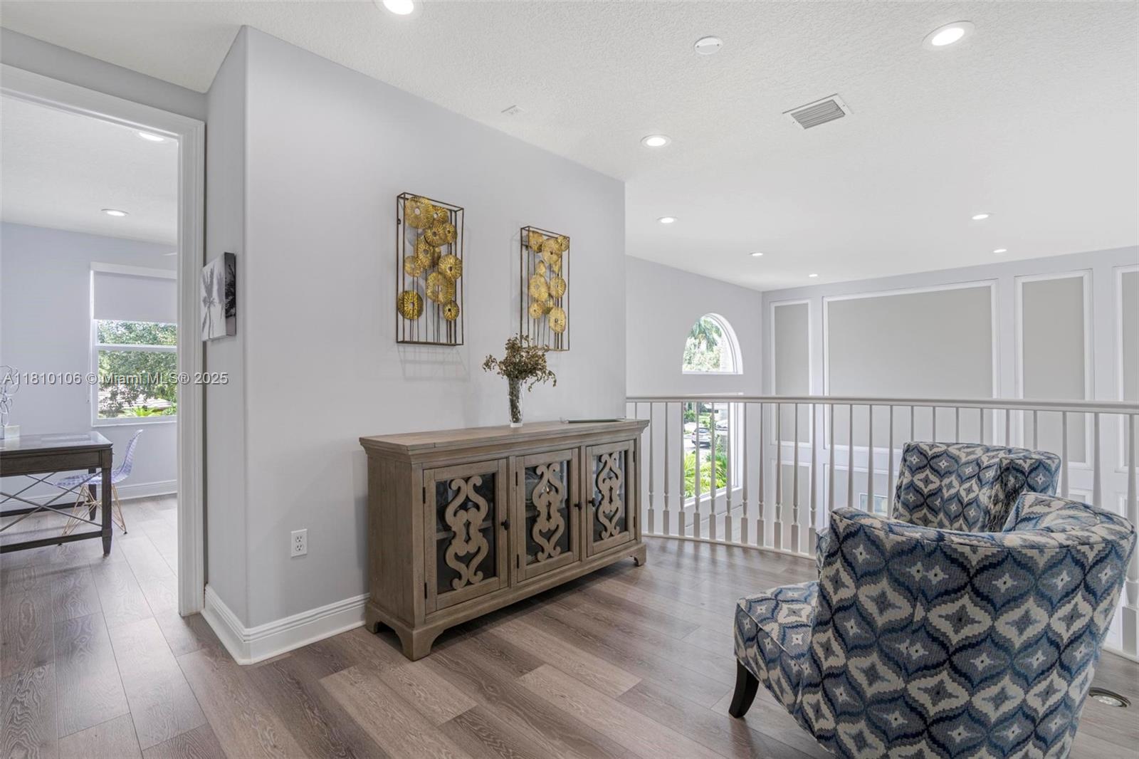 CAPELLA 1 - Residential Lease