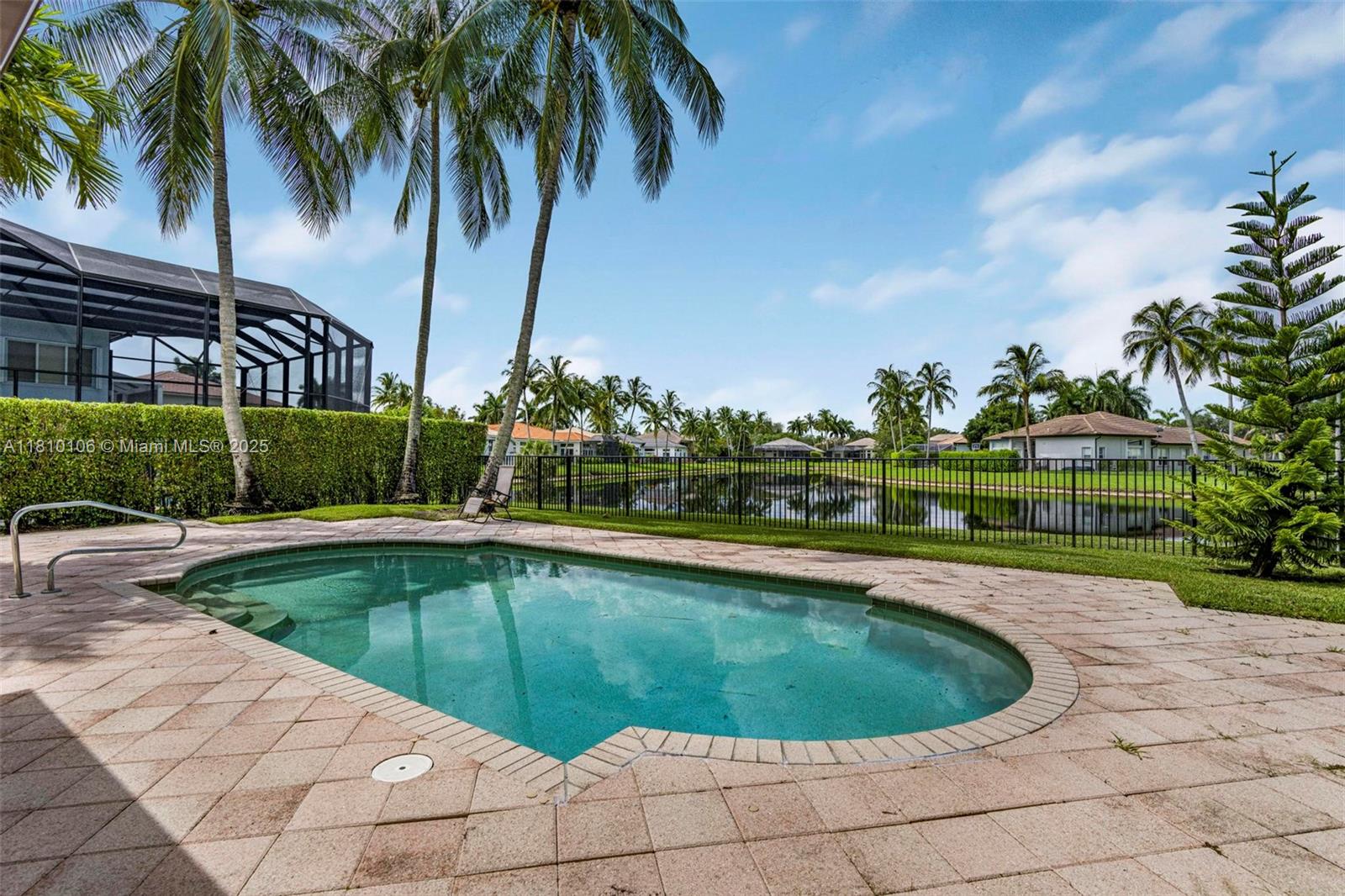 CAPELLA 1 - Residential Lease
