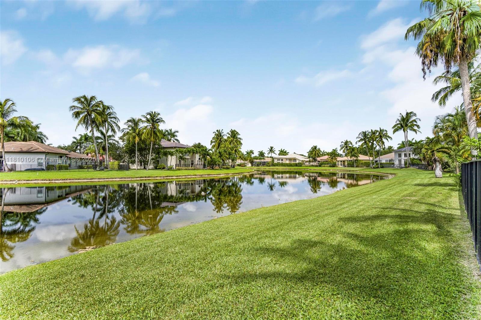 CAPELLA 1 - Residential Lease