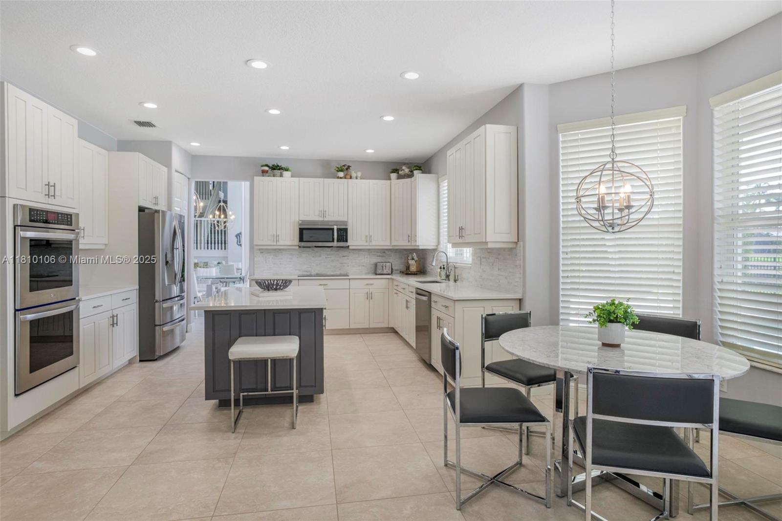 CAPELLA 1 - Residential Lease