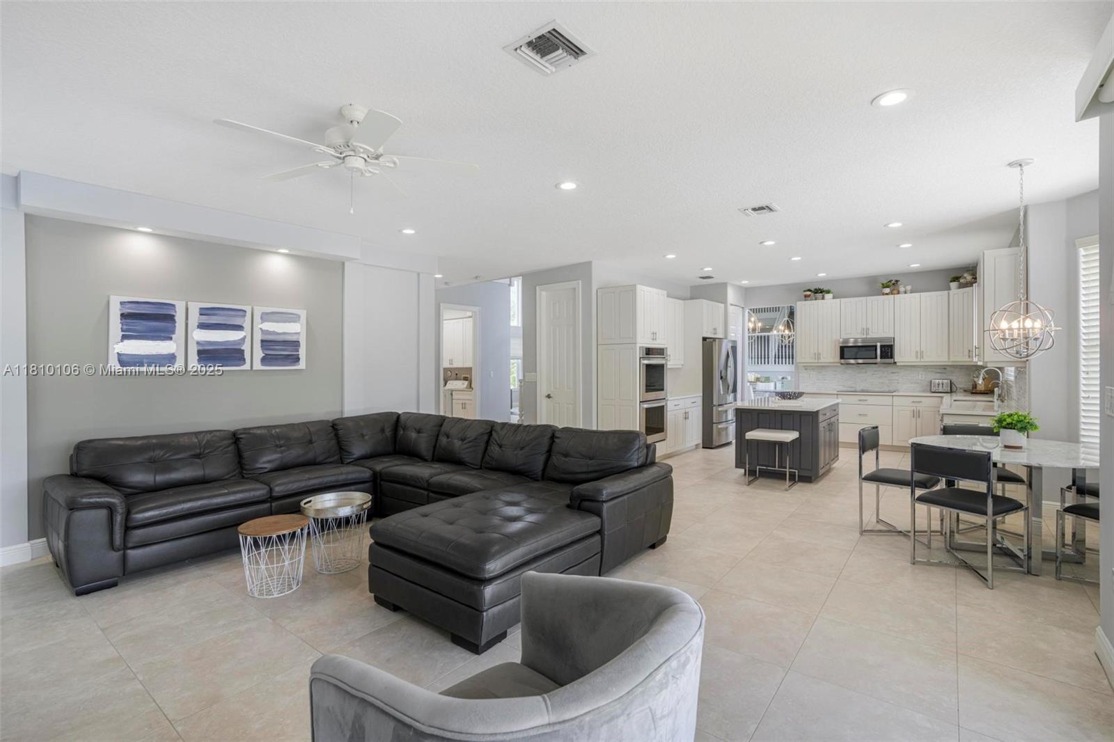 CAPELLA 1 - Residential Lease